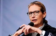 在德国大出风头的魏德尔，只是伪装极右翼？两次选择尽显“妥协”！
