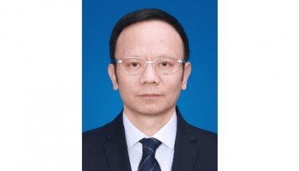 根据国务院、中共中央组织部通知,刘三江履新职