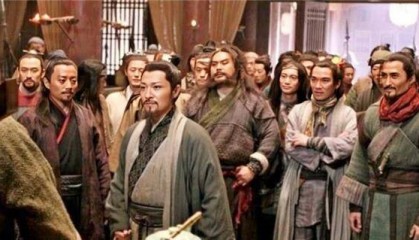 水浒中杨志丢了10万贯生辰纲，换算成现在的货币，相当于多少钱？