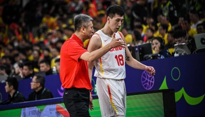 郭士强：中国男篮需要归化球员 需要更多能打硬仗的球员