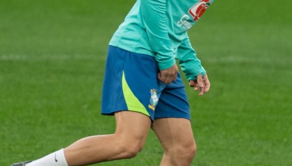 安东尼主动降薪30%！曼联3250万英镑清洗计划迎来转机