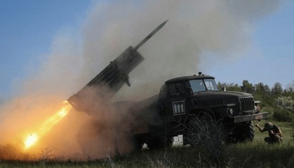 第三方参战,局面变成1对33?北约战机开火,普京将派人来华面谈