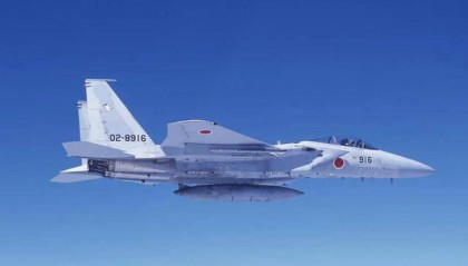 歼15对日机亮剑，美防长紧急警告日本，高市早苗却发言要求中方