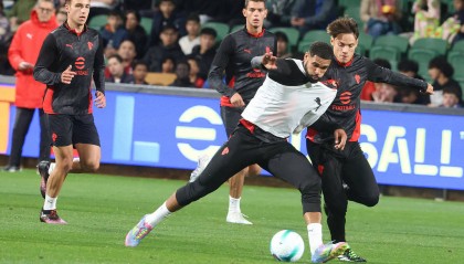 米兰锋线新星:康拉德·哈德尔的崛起与未来潜力