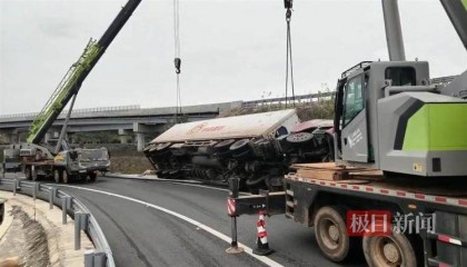 “扶正一下”收两万？天价救援费岂能强买强卖