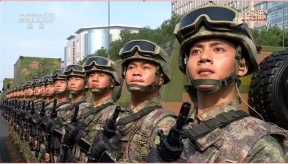 不装了！一口气看完九三大阅兵武器装备！谁说我们一个也不认识？