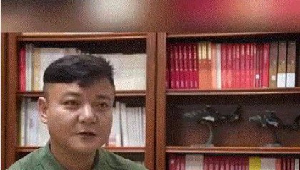 外机冲闯中国海岸线，解放军战机逢敌亮剑：相距10米丝毫不退