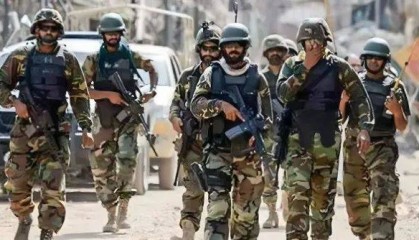 巴铁一座城市被攻破，数百名敌军夺取政府大楼：巴铁守军节节败退