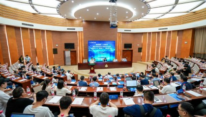 重庆市特色化示范性软件学院暨软件人才“超级工厂” 建设研讨会在重庆邮电大学举行