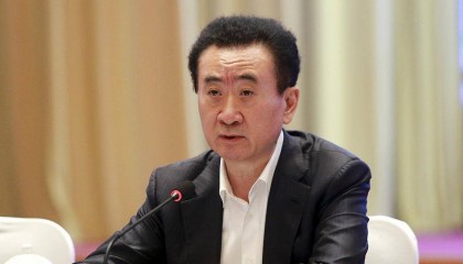 王健林继续出售境外资产！1.6亿英镑卖掉英国游艇制造商，11年前3.2亿英镑购入