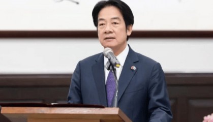 九三阅兵现场,洪秀柱一个举动,台当局急眼了,岛内有人感慨万千,解放军果然隐藏了实力