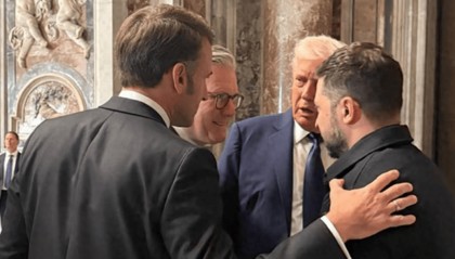 欧洲7大领导人集体赴美,全被特朗普挡外面,只先见泽连斯基一人