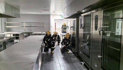 北京海淀消防开展中关村国际创新中心灭火救援联合演练