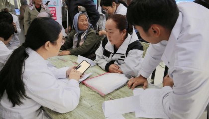 河南中医药文化 “六进” 活动扎根巴里坤 优质医疗资源下沉暖民心