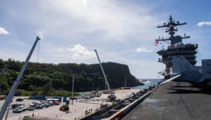 轰-6携“大杀器”出击,美军航母销声匿迹,对台空头支票又被戳穿