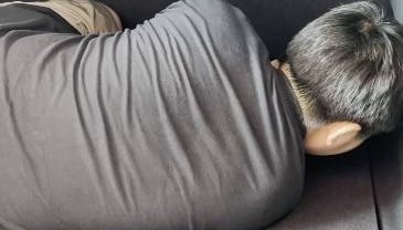 9岁男童被安排后备箱数小时，生母再发声：已提起诉讼