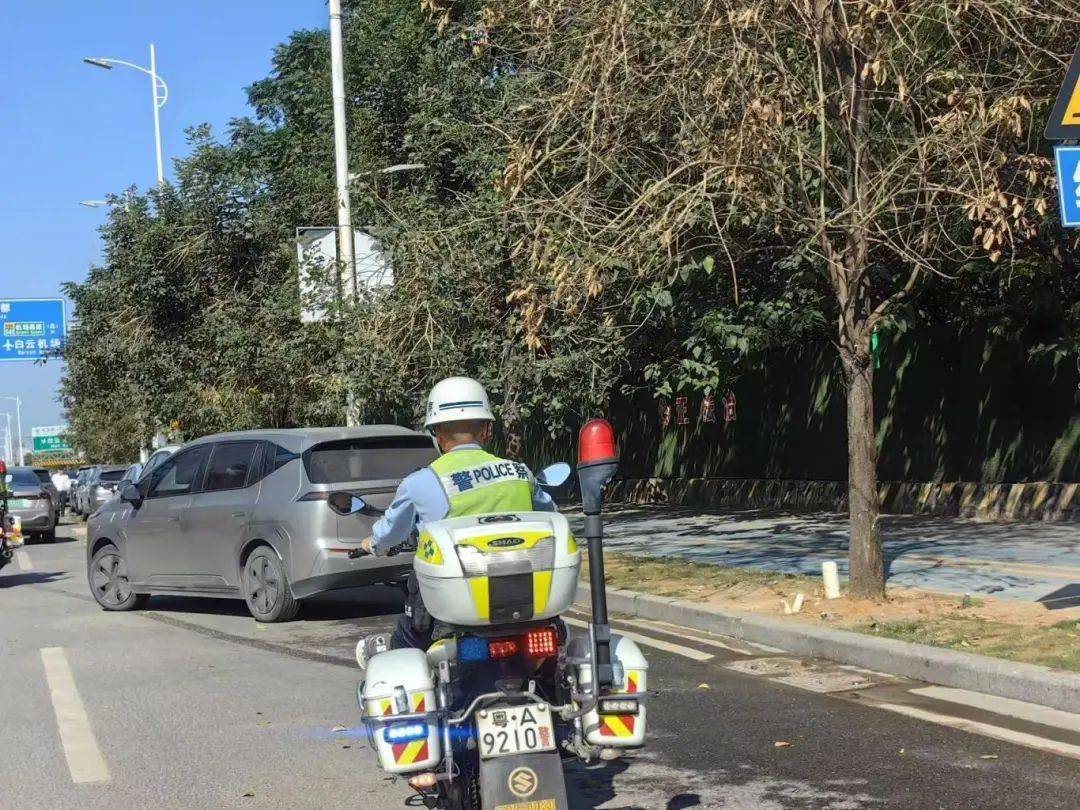 “绞尽脑汁”遮挡号牌？广州交警继续严查“电鸡”交通违法行为