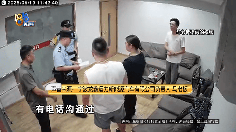公公打工补贴家用，背上15万贷款，儿媳分析一通：亏了