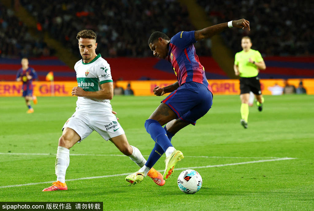 西甲-亚马尔破门拉什福德建功 巴萨3-1埃尔切仍落后5分