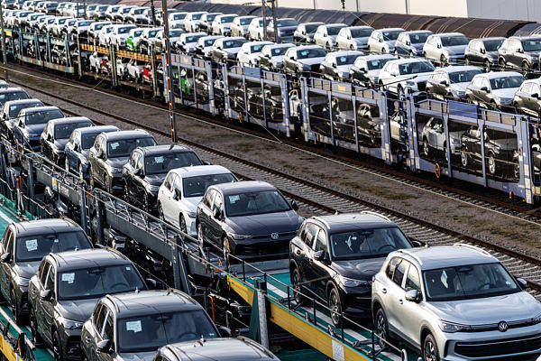 抢劫还提上要求了，荷兰政府还在挑衅，中国釜底抽薪：上一边去