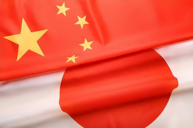 歼-15锁定F-15J距离被曝光,赤裸裸技术碾压,日专家终于清醒了